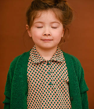 Manou Vintage Berry Evergreen